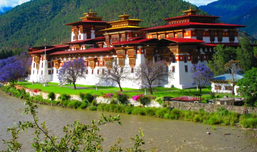 Bhutan – The Land of Thunder Dragon